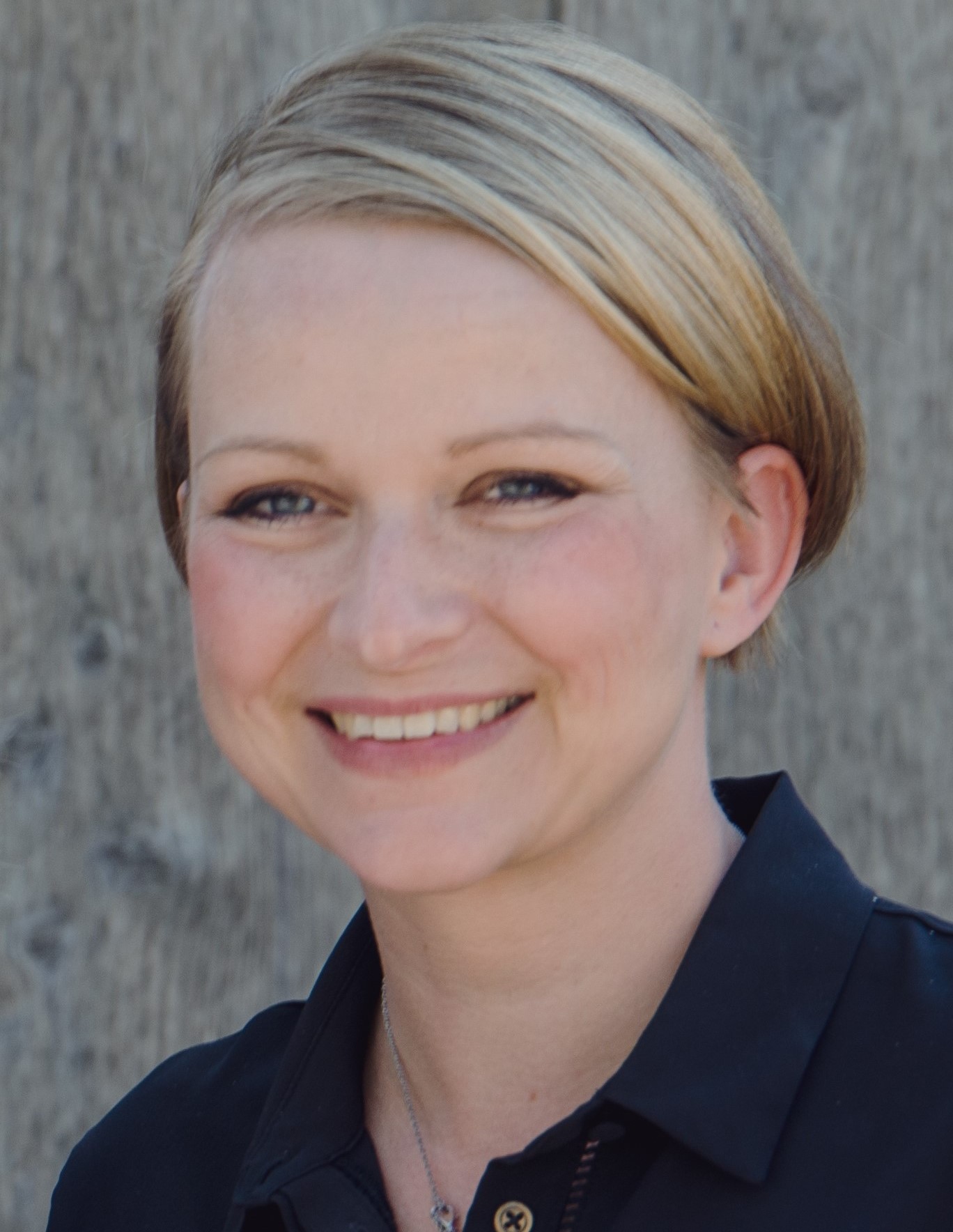 Jasmin Huebner-Büroorganisation- Luecke und Huebner Fliesen Bau