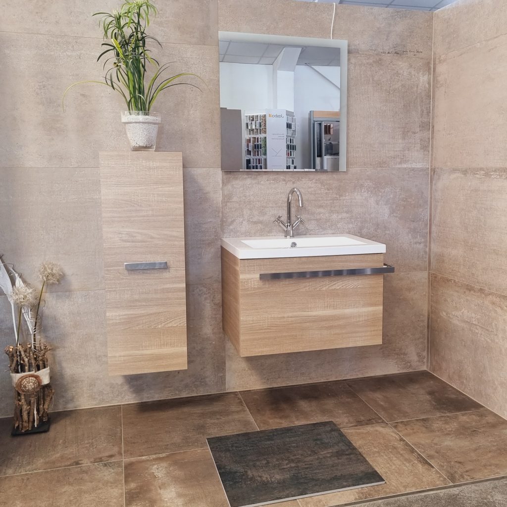 Wand- und Bodenfliesen Ausstellung Lücke und Hübner